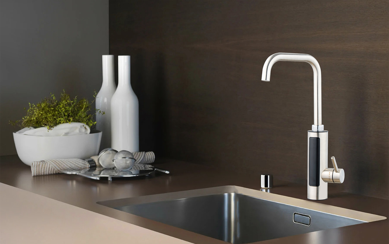 Instant electric water heating faucet